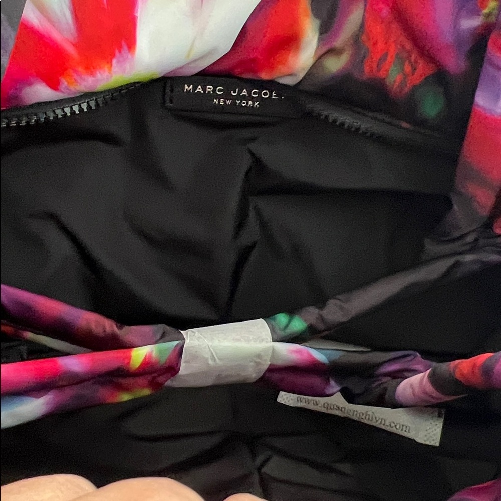 Marc Jacobs, Multicolor Floral Quilted Nylon Tote Bag, STUNNING - Picture 10 of 10